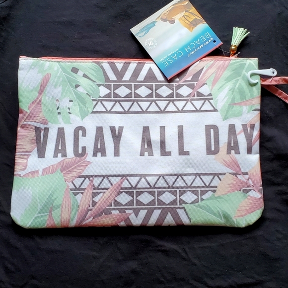 Water Resistant Beach Case - Picture 1 of 5